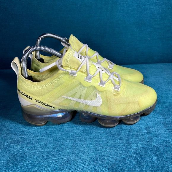❌SOLD❌Size 7 - Women’s Nike Air Vapormax Luminous Green shoes - Picture 3 of 9